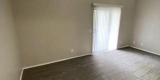 River Walk Apartments Gallery 57