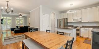Beautiful Southern Village townhome - Furnished - Mid / Long Term lease options Gallery 12