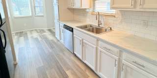 "Lots Of New" in South/West Springfield on a Quite Culta-sac Gallery 1