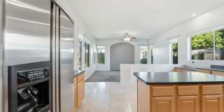 Beautiful Single-Level Home with Private Pool – Prime Arrowhead Location! Gallery 11