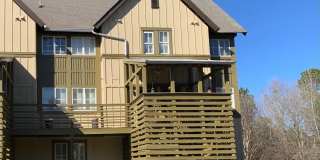 Well Maintained Condo at Creekside Gallery 1