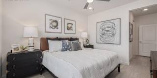 Victory Ridge 2 bedroom with garage! Gallery 24