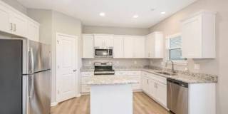 Gorgeous 4 Bedroom in Blue Springs, MO Gallery 6