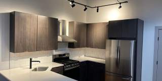 Laros Lofts Gallery 22
