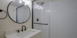 COLLEGE STUDENTS WELCOME! Rent this 2 bedroom, 2 bath condo near the airport. Gallery 12