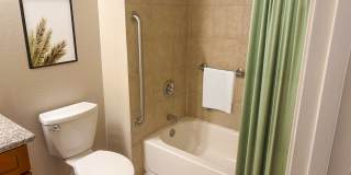 Diamond Lakes Apartment Homes Gallery 5