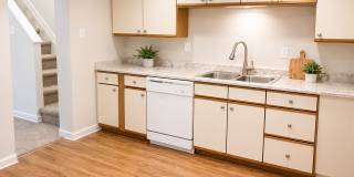 ***South Side Duplex Apartment For Rent * Pet Friendly * Walk to E. Carson St. * Available Now * Renovated *** Gallery 3