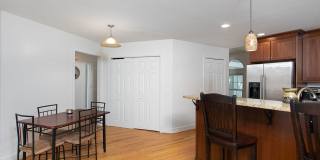 Contemporary 3-Bedroom 2-Bath Townhome in Chapel Hill Close to UNC and Hospital! Gallery 7