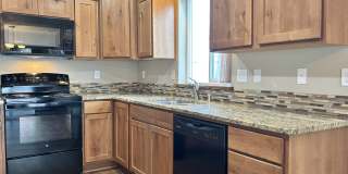 8811 North Elm Street Gallery 6