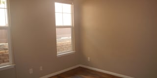 247 Kuli Puu Street Gallery 13