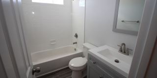 Brand new 3bdr 3bath duplex walking distance to Downtown Colorado Springs Gallery 12