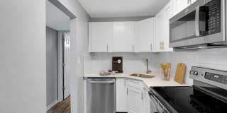 Station J-Town Apartments Gallery 10