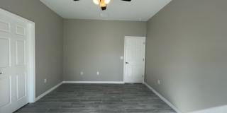 Nearly New Luxury 3-Bedroom Home with Designer Upgrades in Poinciana! Gallery 16
