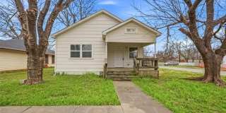 1101 N Harrison Avenue Gallery 1