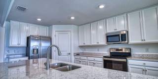 Annual Unfurnished Rental – Coach Home 3 Bedrooms, 2 Baths, 2 Car Garage, with Resort Like Amenities – Gran Paradiso Community! Gallery 26