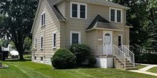 767 Riverbank #4 Street Gallery 1