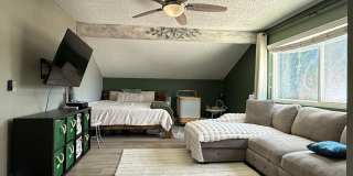 Move in Ready 3bed/3bath, beautiful backyard Gallery 15