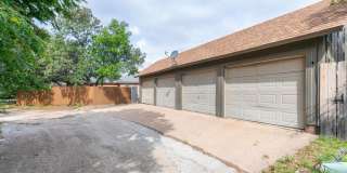 4925 Greenslope Drive Gallery 32