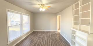 Charming 2 Bed Home in The Village! Gallery 4