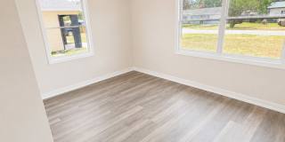 Tons of Living Space in this 3BR/1BA Zephyrhills Block Home with Large Fenced Yard! Tons of Living Space in this 3BR/1BA Zephyrhills Block Home with Large Fenced Yard! Gallery 9