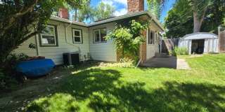 Spacious 4 Bedroom Home with Solar Panels, Fully Fenced Yard on Rimrock Rd Gallery 6