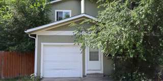 North Old Town Beauty – Updated Interiors & Huge Backyard Gallery 1