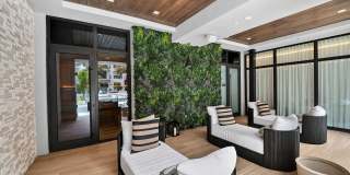 Manor Biscayne Gallery 24