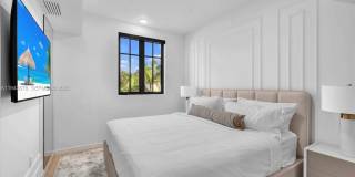 4220 Laguna St Gallery 17