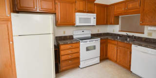 One Level Living in this 2br Townhome! Gallery 13
