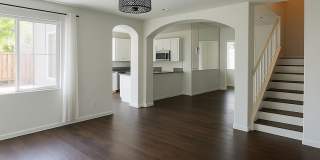 Beautifully Updated 3 Bed/3 Bath Townhouse in Pelagos - Carmel Valley! Gallery 1