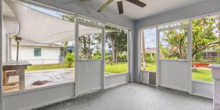 1717 SW Burlington Street Gallery 28