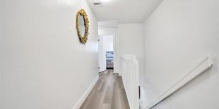 270 Captains Walk Gallery 38