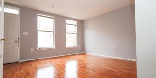 1005 Hillman Street Gallery 12