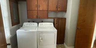 PRELEASING for AUGUST! Close to Campus Gallery 8