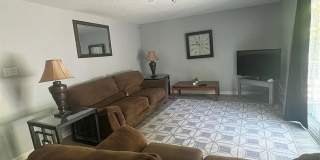 Room in 6 Bedroom Home at Flint Glenn Ln Gallery 15