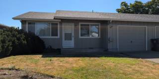 Newly Remodeled 2-Bedroom, 1-Bath Duplex in Thurston Area of Springfield! Gallery 4