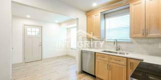 4 Bed/2.5 Baths, 1741 Sqft - 6475 W Kingsley Ave Gallery 14