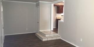 Adorable cottage is right in the heart of OKC! Gallery 8