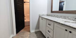 Modern 3-Bedroom Apartment with 2-Car Garage – Recently Constructed in Lubbock, TX! Gallery 9