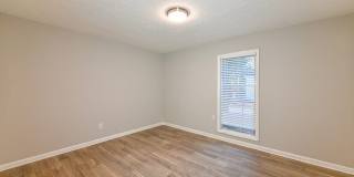 1000 Belmont Gallery 13