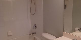 Townhouse with Amenities Galore: 3 BR / 2.5 Bath In The Colonnade Community Gallery 14