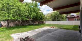 University Area Home - 4 Bed - 3 Bath Gallery 9