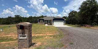 Beautiful 3 Bedroom, 2 Bathroom Home on a 2.14 Acre Corner Lot! Gallery 1
