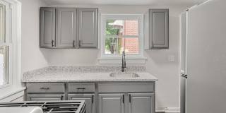 Stunning 2 bedroom home in Penn Avenue available August 1! Gallery 1