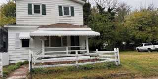 1033 32nd Street Gallery 1