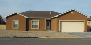 GREAT HOME IN NEW PORTALES NEIGHBORHOOD Gallery 1