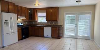 3 bedroom 2 bath 1 Car Garage Single Family Home Gallery 7