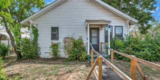 Spacious 3 Bed - 1 Bath House Near Downtown Spacious 3 Bed - 1 Bath House Near Downtown Gallery 29