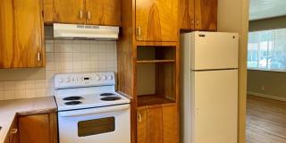 Great Three Bedroom, Close to Everything! Gallery 6