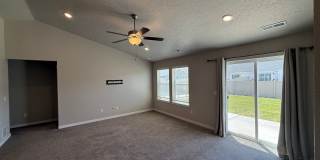Beautiful 3 Bedroom, 2 Bath Home Near Lake Lowell Gallery 5